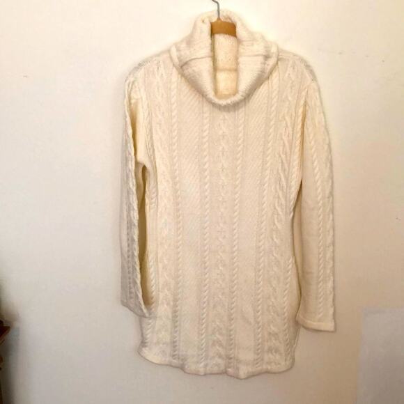 LONG SLEEVE TURTLENECK WINTER WHITE SWEATER - Picture 1 of 3